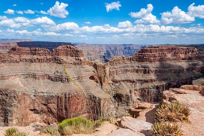 Grand Canyon West Bus Tour with Hoover Dam and Optional Skywalk - Hualapai Ranch lunch and cultural stops: food, timing, and real atmosphere